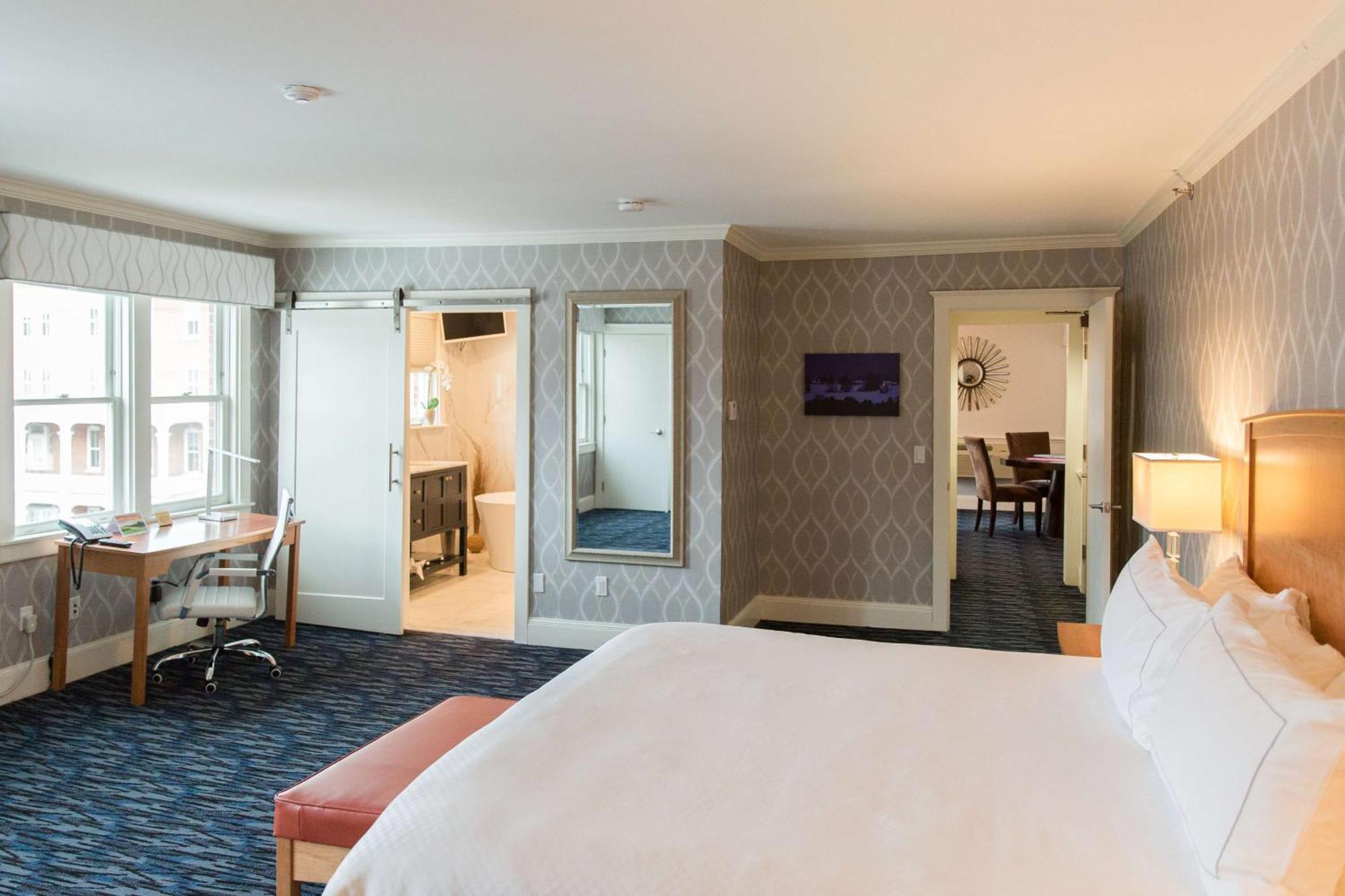 Capitol Plaza Hotel Montpelier Tapestry Collection By Hilton Kültér fotó